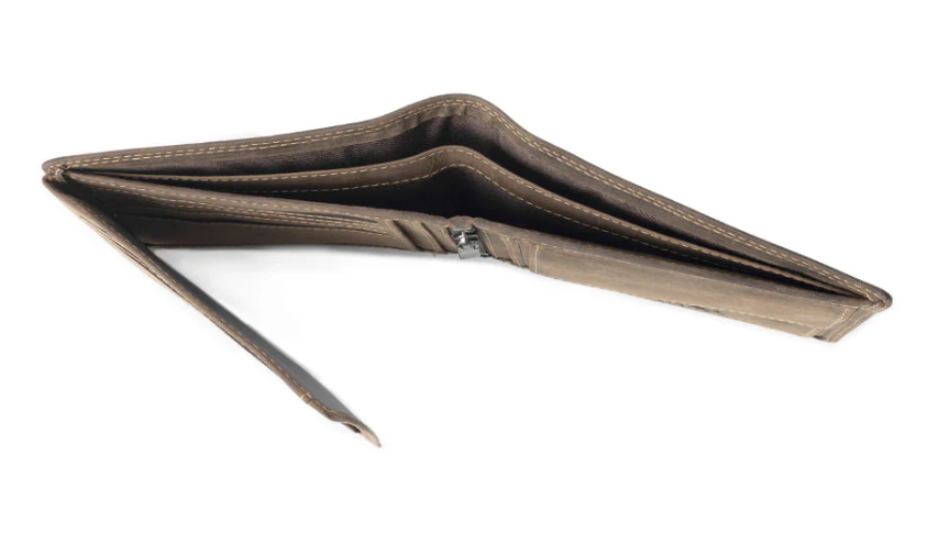 Ridgetown Trail Men's Wallet In Taupe