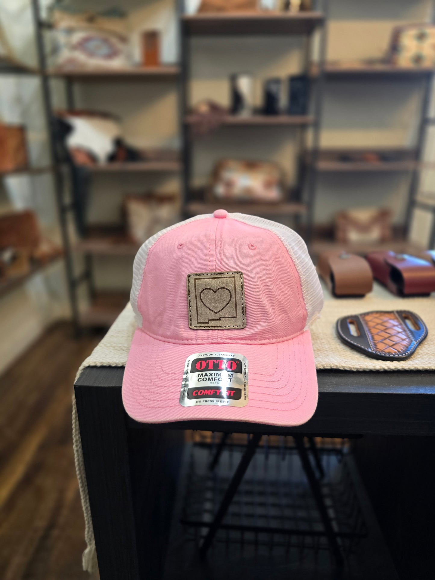 Otto pink/white mesh suede NM with heart